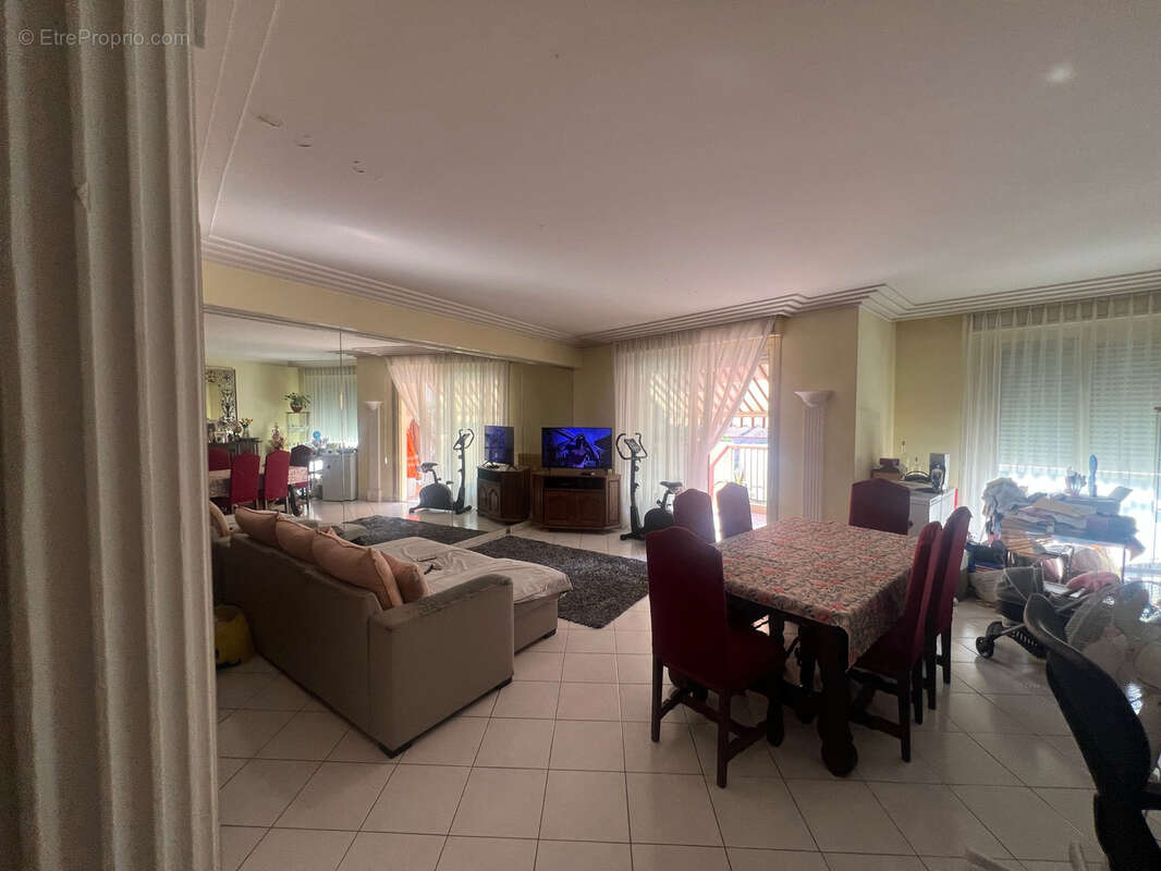 Appartement à MENTON