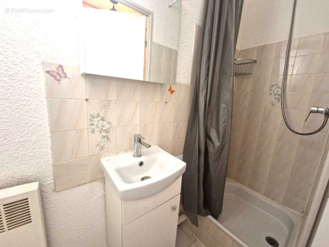 Appartement à SIX-FOURS-LES-PLAGES