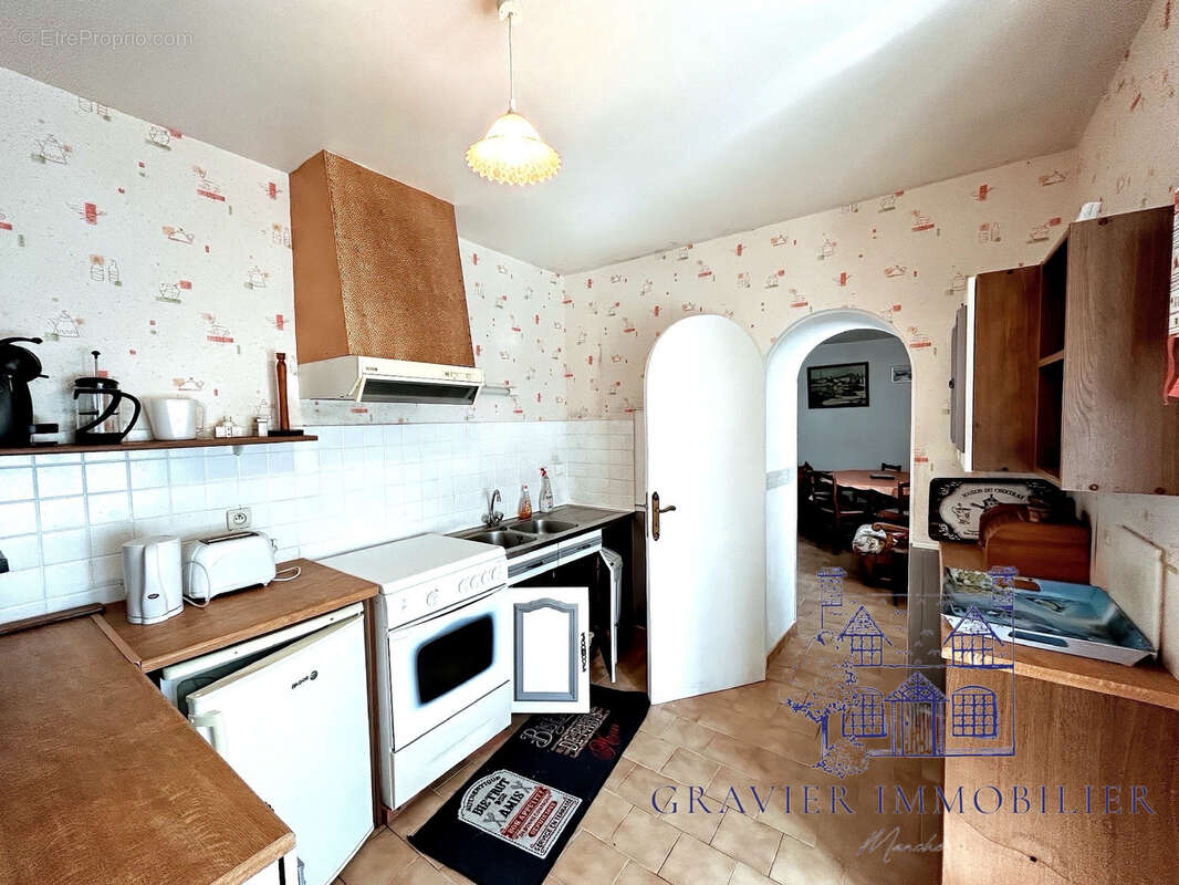 Maison à SAINT-GERMAIN-SUR-AY