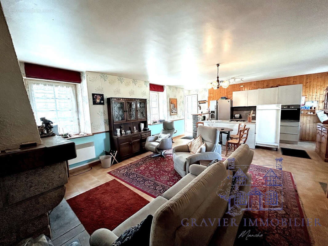 Maison à SAINT-GERMAIN-SUR-AY