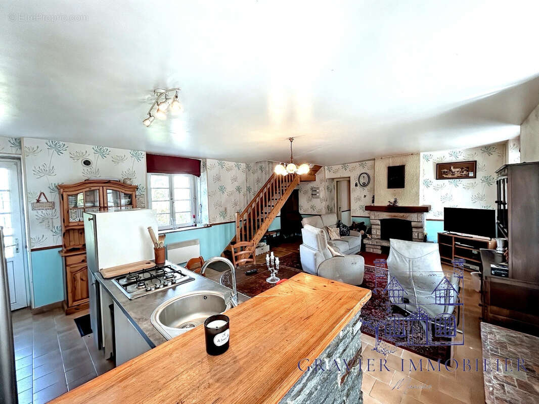 Maison à SAINT-GERMAIN-SUR-AY