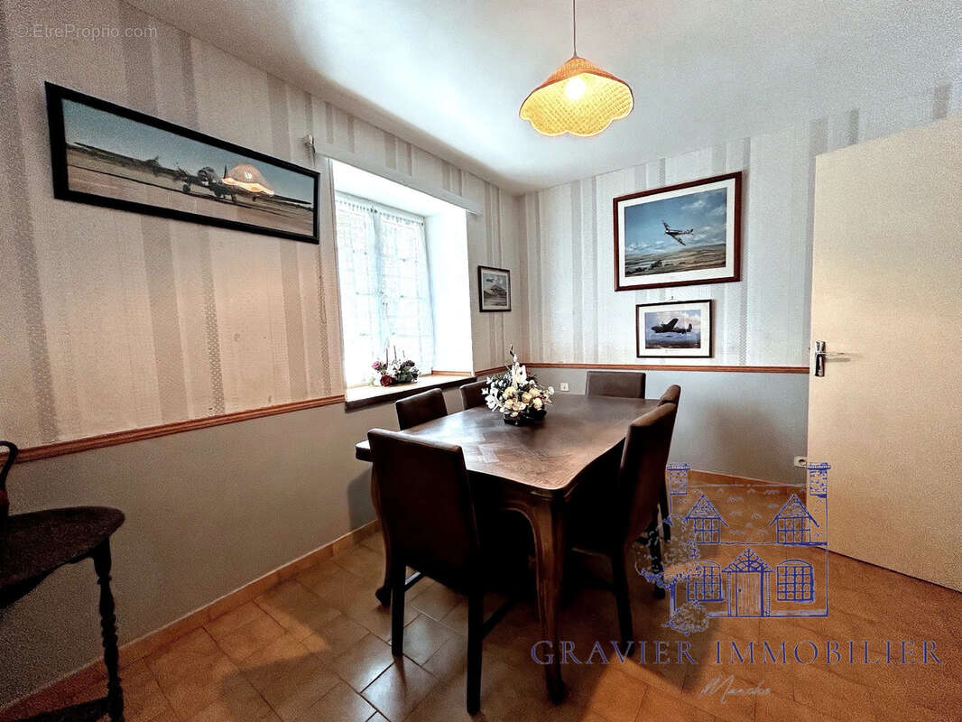 Maison à SAINT-GERMAIN-SUR-AY