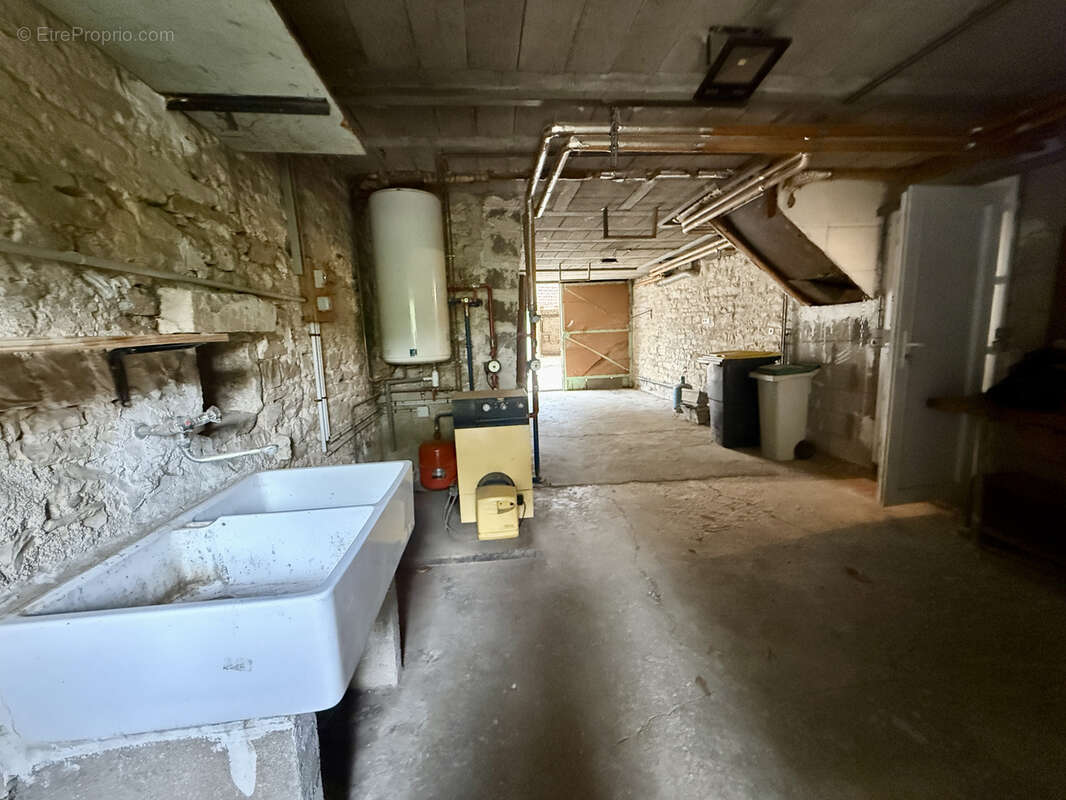 Maison à TRUCY-SUR-YONNE