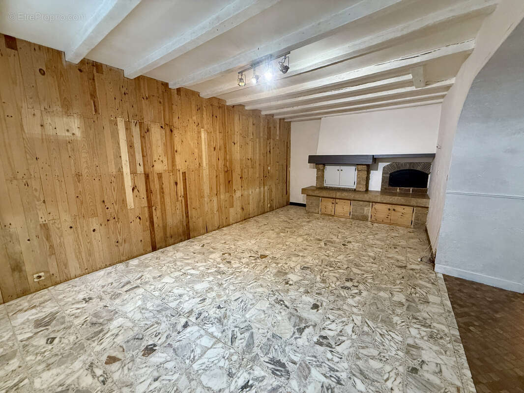 Maison à TRUCY-SUR-YONNE