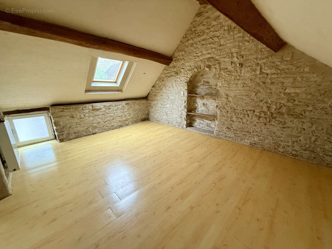 Maison à TRUCY-SUR-YONNE