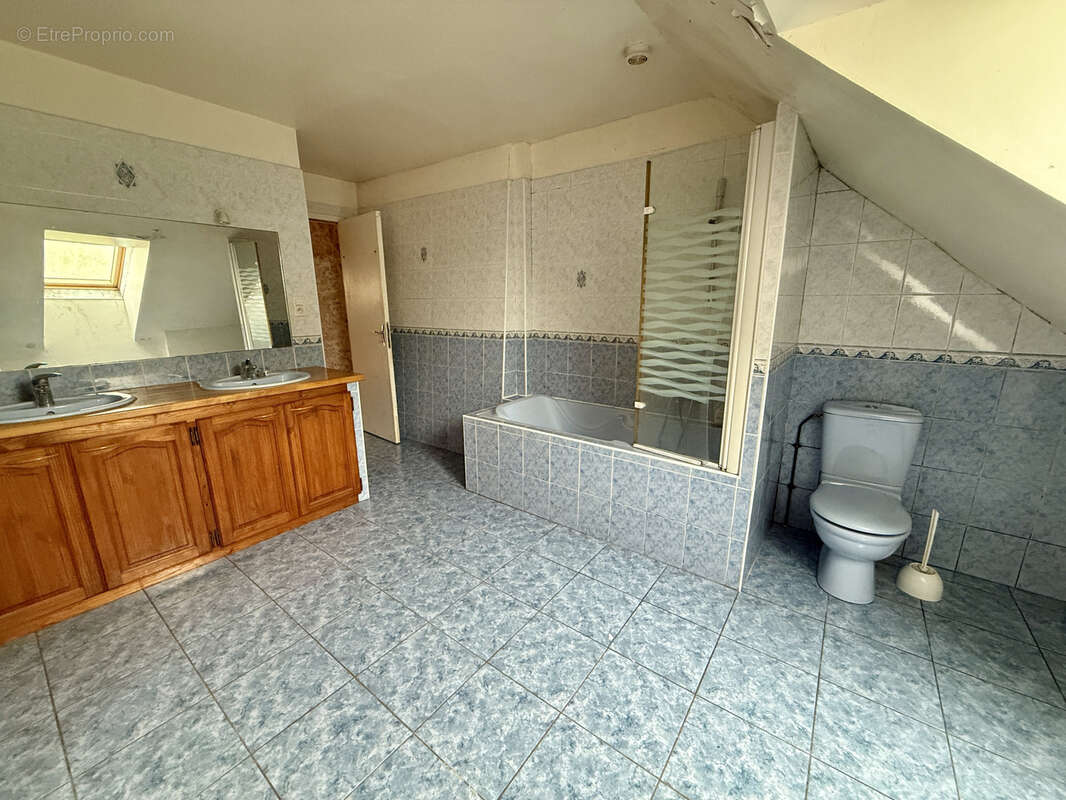 Maison à TRUCY-SUR-YONNE