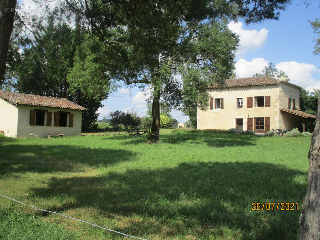 Maison à CASTELNAU-MONTRATIER