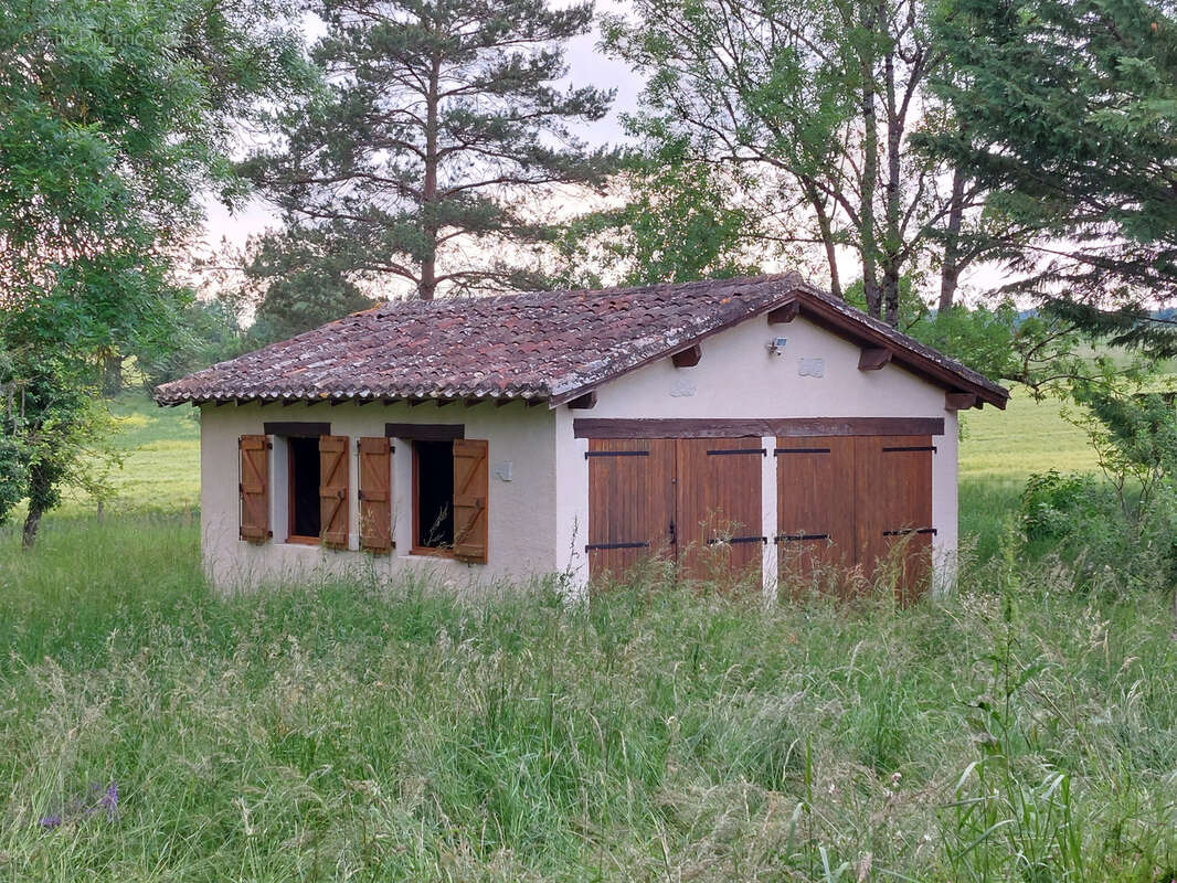 Maison à CASTELNAU-MONTRATIER
