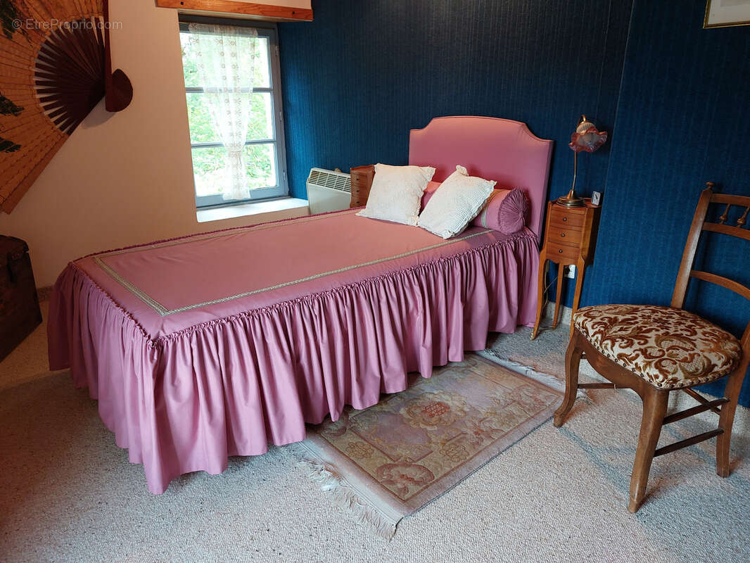 Maison à CASTELNAU-MONTRATIER