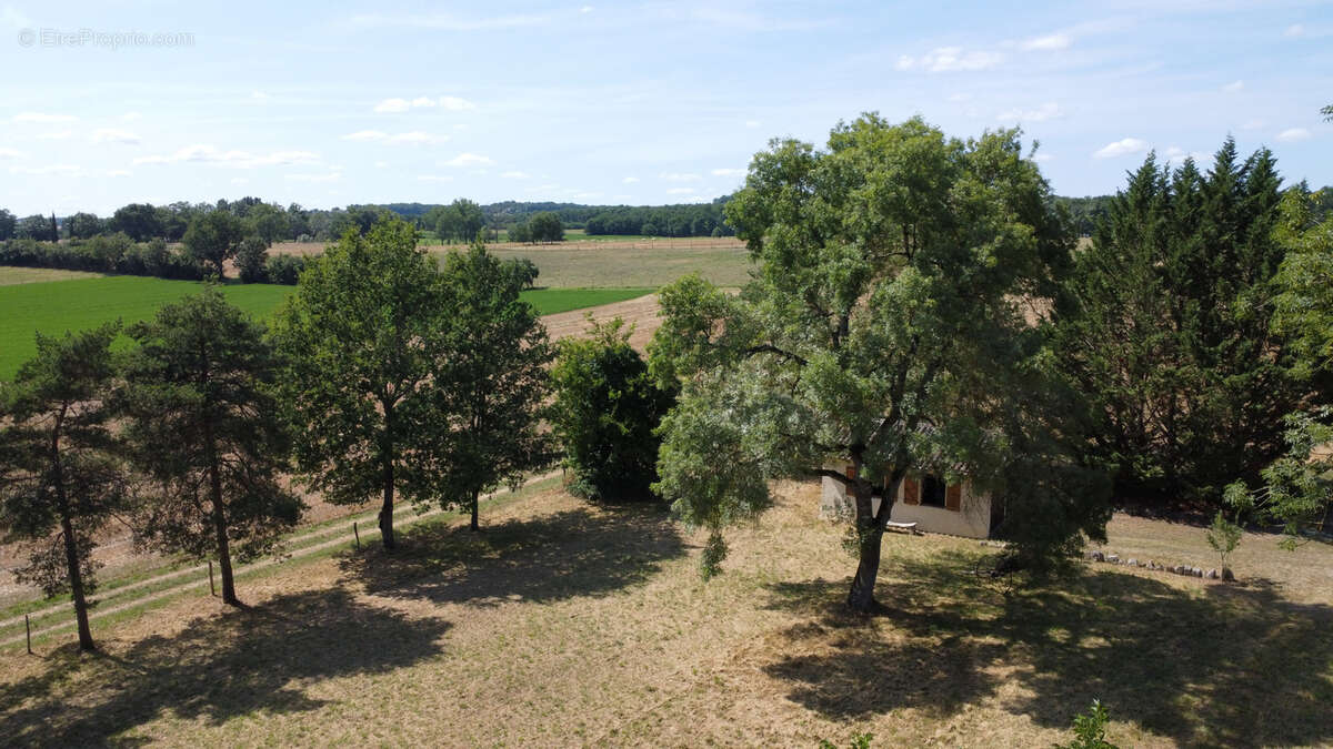Maison à CASTELNAU-MONTRATIER