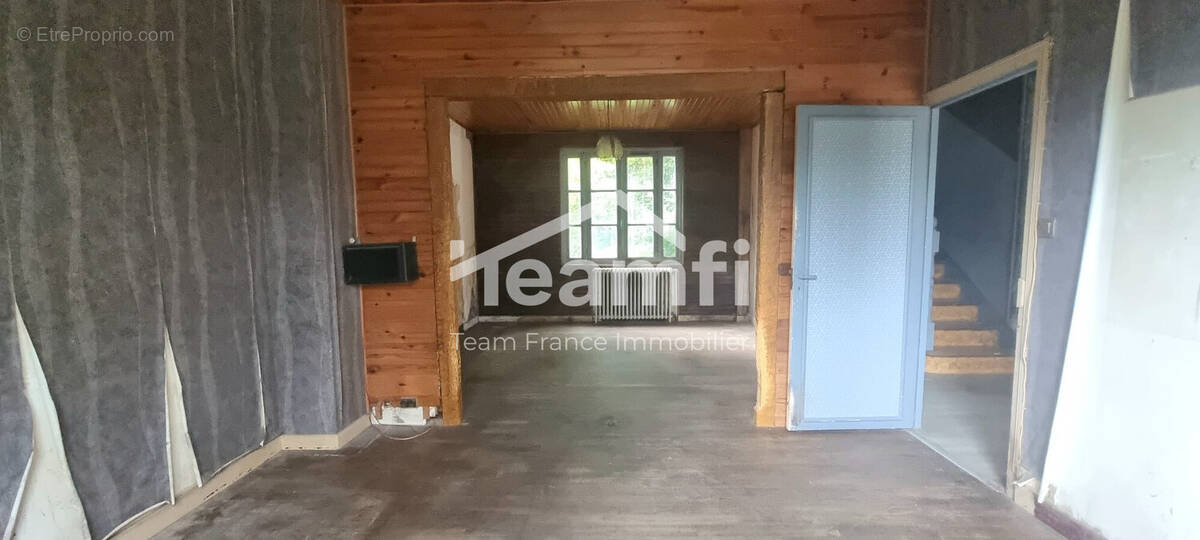 Maison à SAINT-MARTIN-DES-CHAMPS