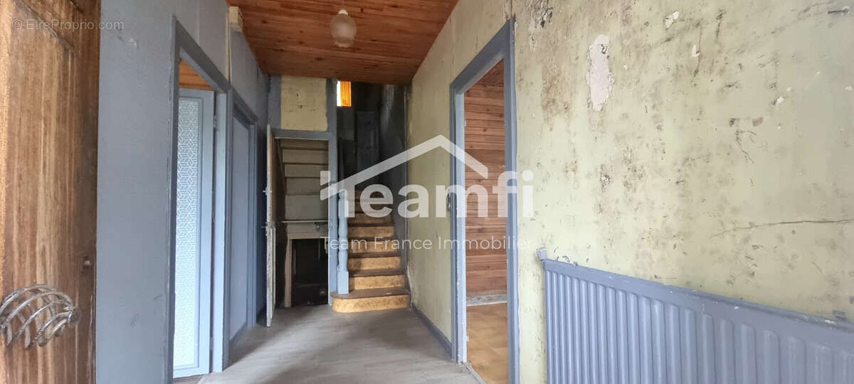 Maison à SAINT-MARTIN-DES-CHAMPS