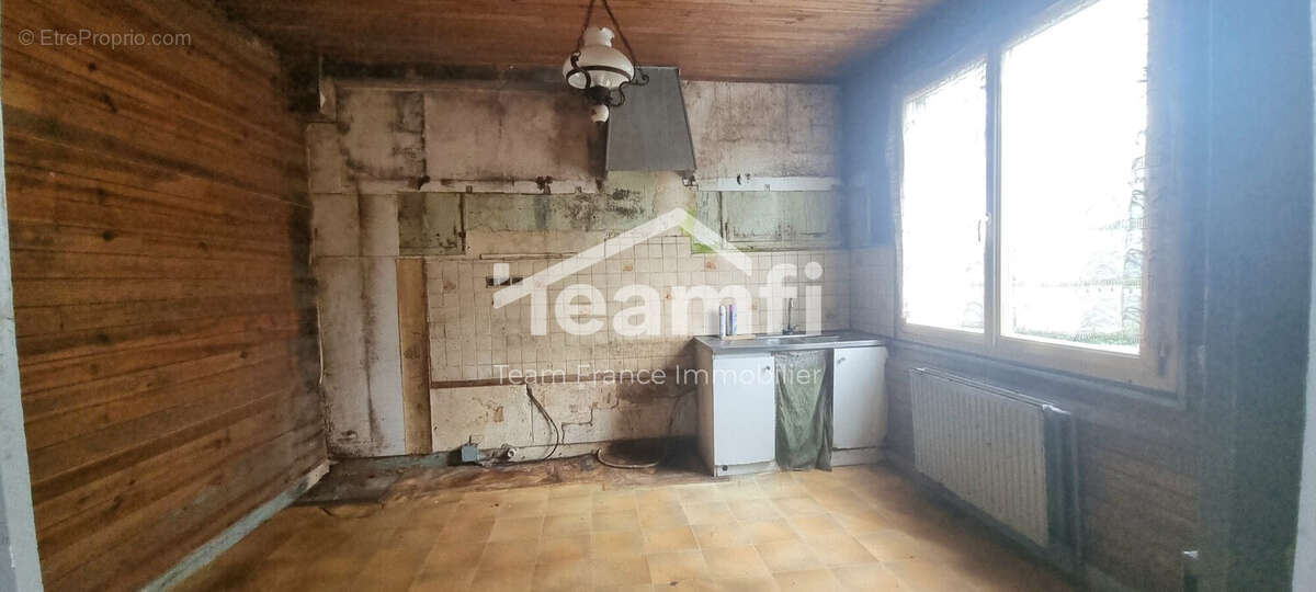 Maison à SAINT-MARTIN-DES-CHAMPS