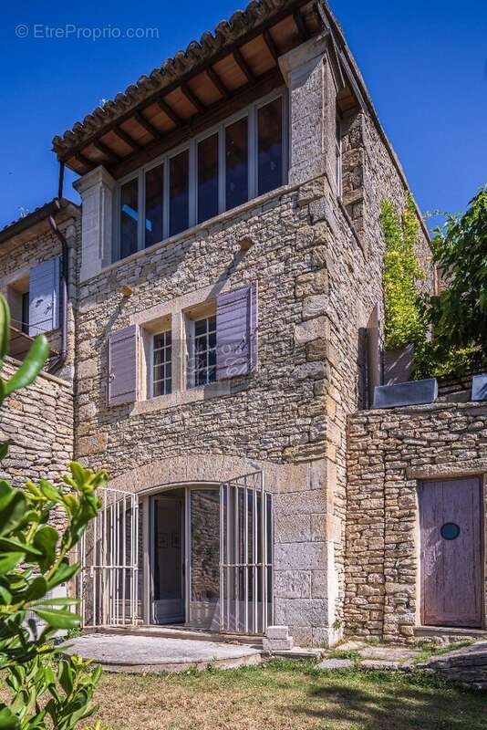 Maison à GORDES