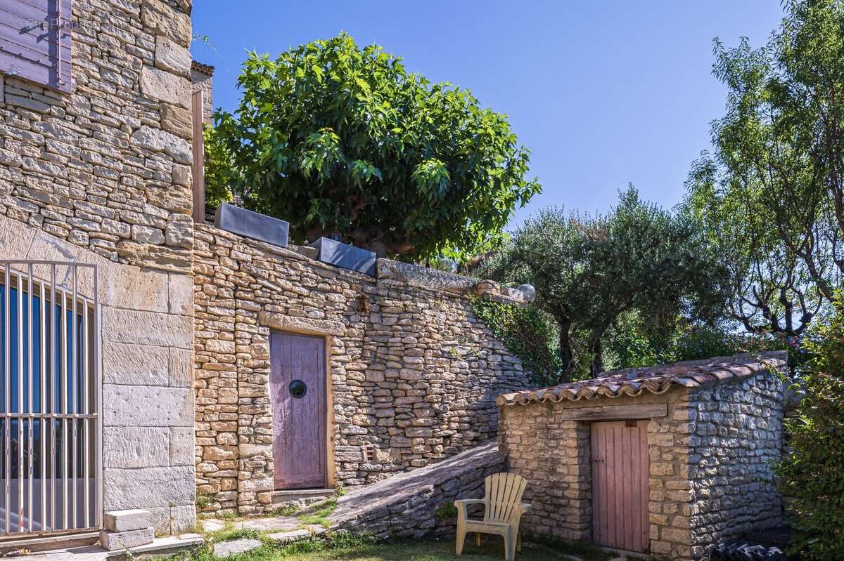 Maison à GORDES
