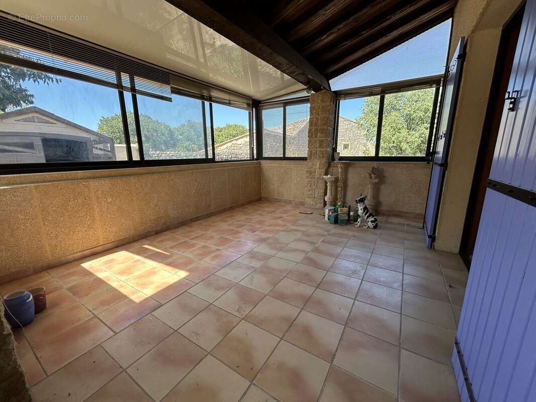 Maison à VERS-PONT-DU-GARD