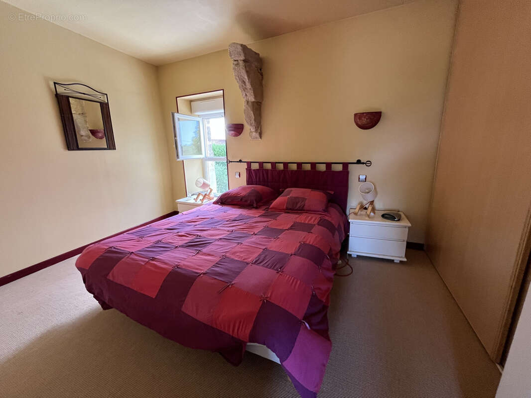 Maison à SAINT-VARENT