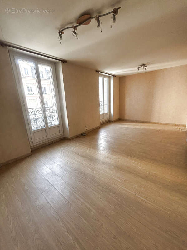 Appartement à ENGHIEN-LES-BAINS