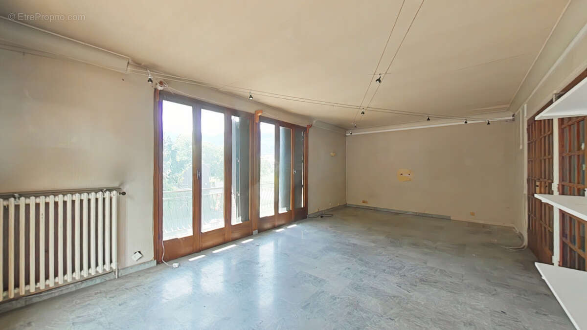 Commerce à ALBERTVILLE