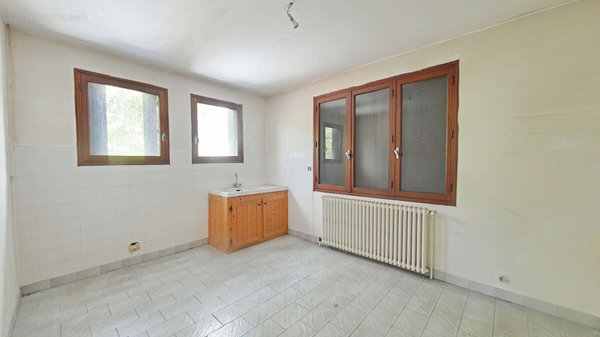 Commerce à ALBERTVILLE