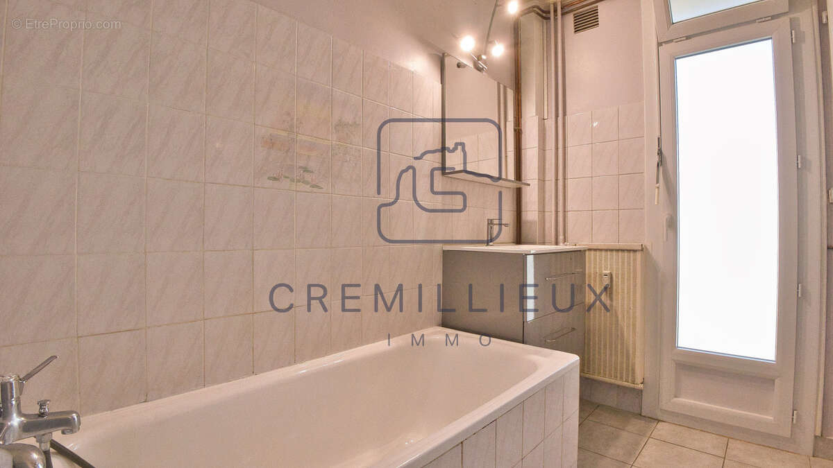 Appartement à GUILHERAND-GRANGES