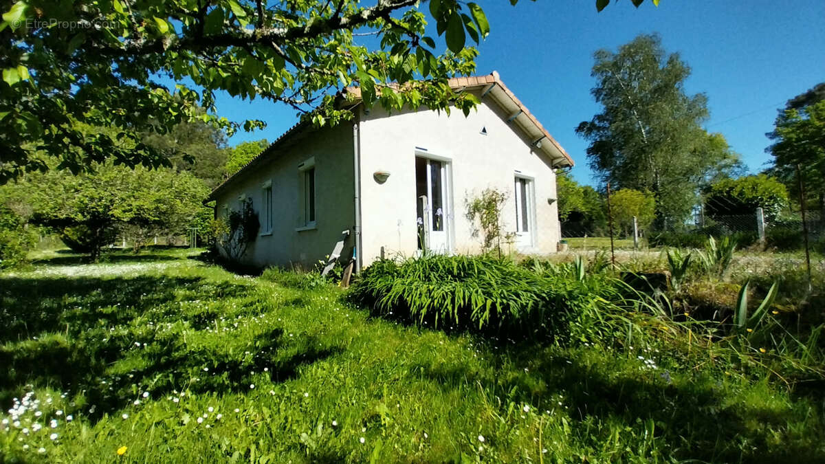 Maison à SEGONZAC