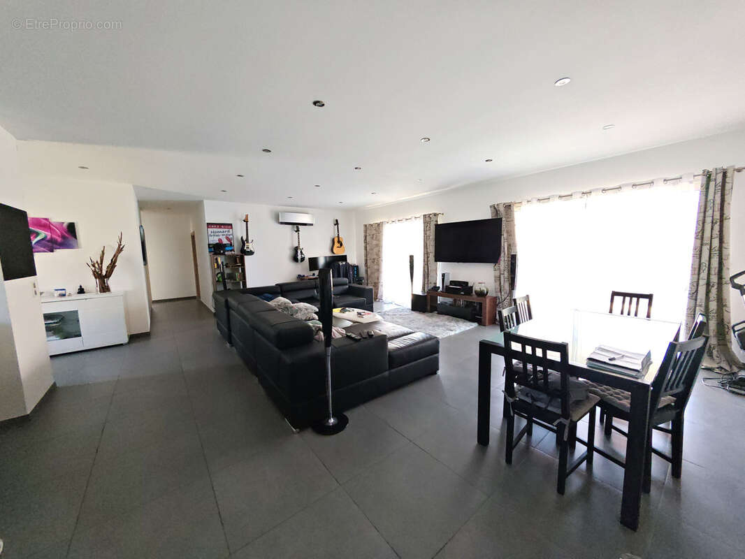 Maison à PRUNELLI-DI-FIUMORBO