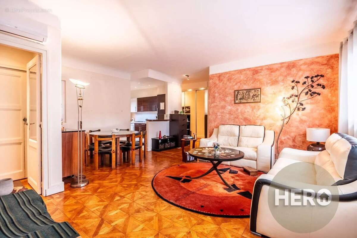 Appartement à LEVALLOIS-PERRET