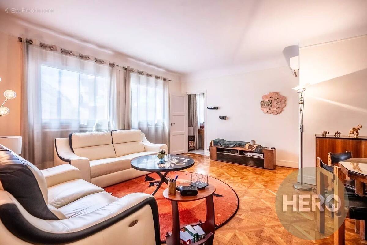 Appartement à LEVALLOIS-PERRET