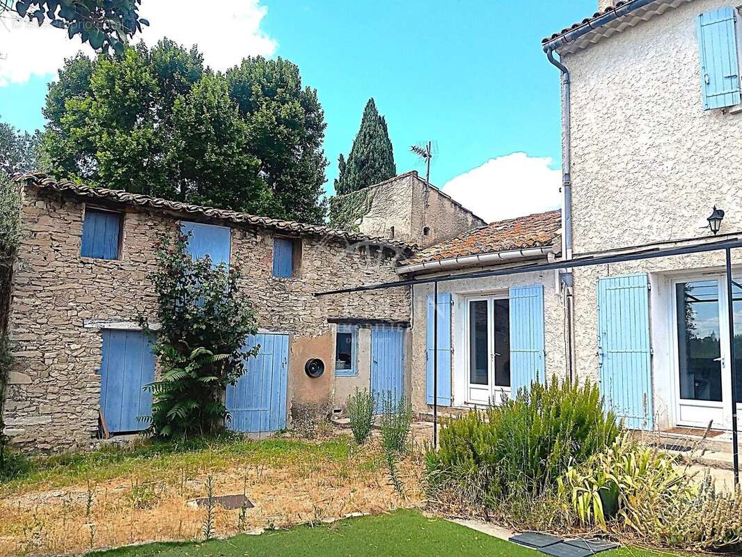 Maison à L&#039;ISLE-SUR-LA-SORGUE