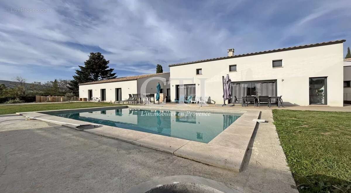 Maison à VAISON-LA-ROMAINE