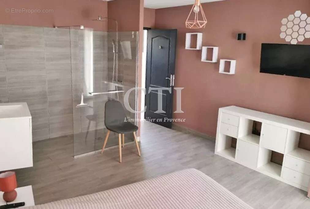 Maison à VAISON-LA-ROMAINE