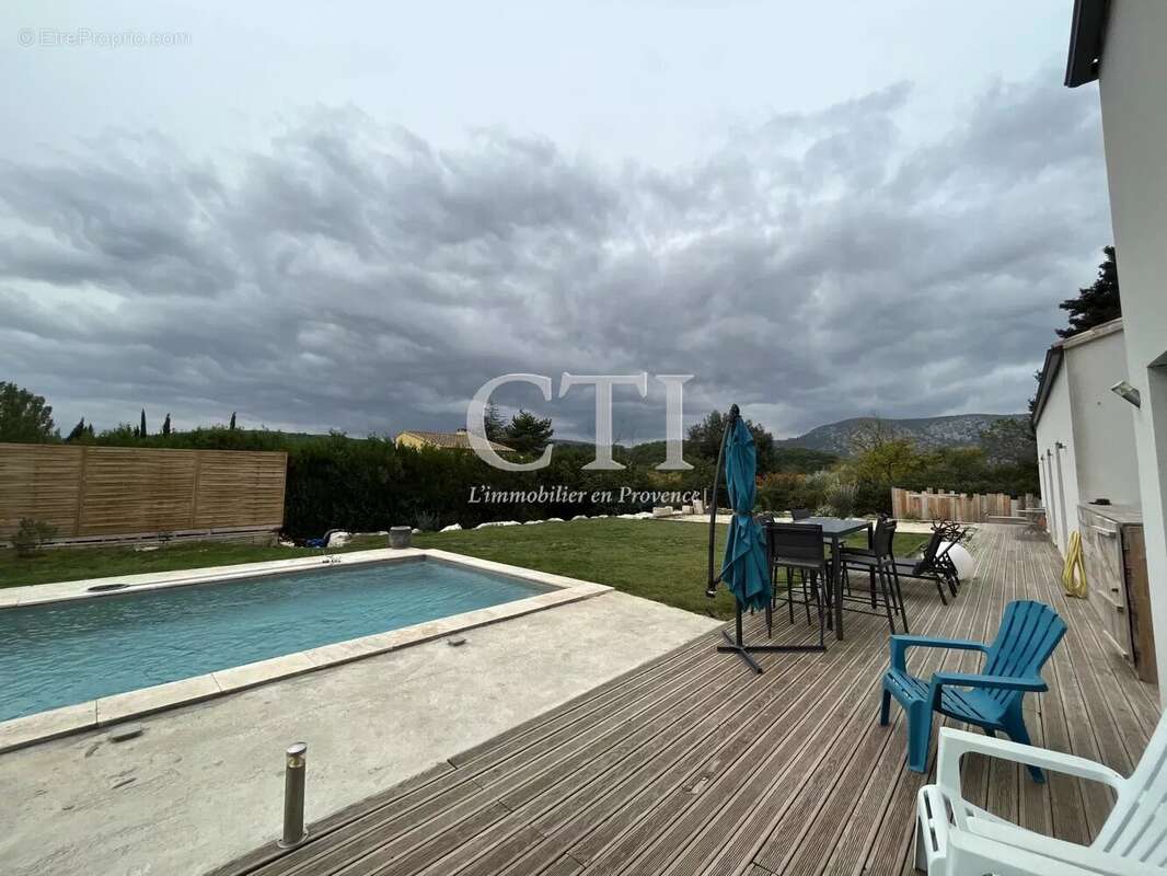 Maison à VAISON-LA-ROMAINE