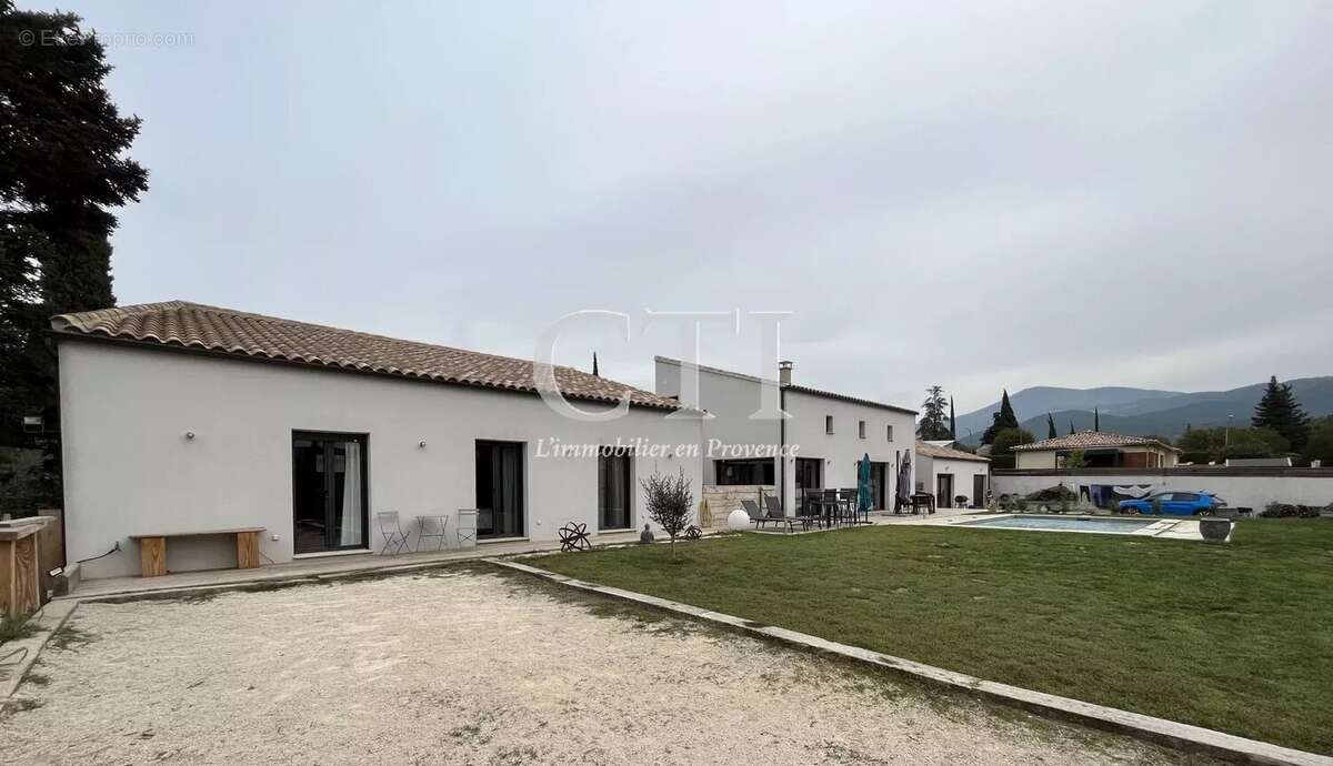 Maison à VAISON-LA-ROMAINE