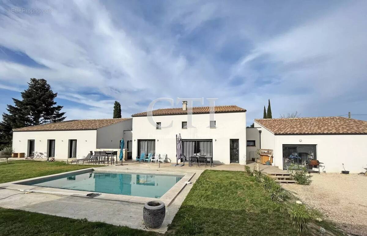 Maison à VAISON-LA-ROMAINE