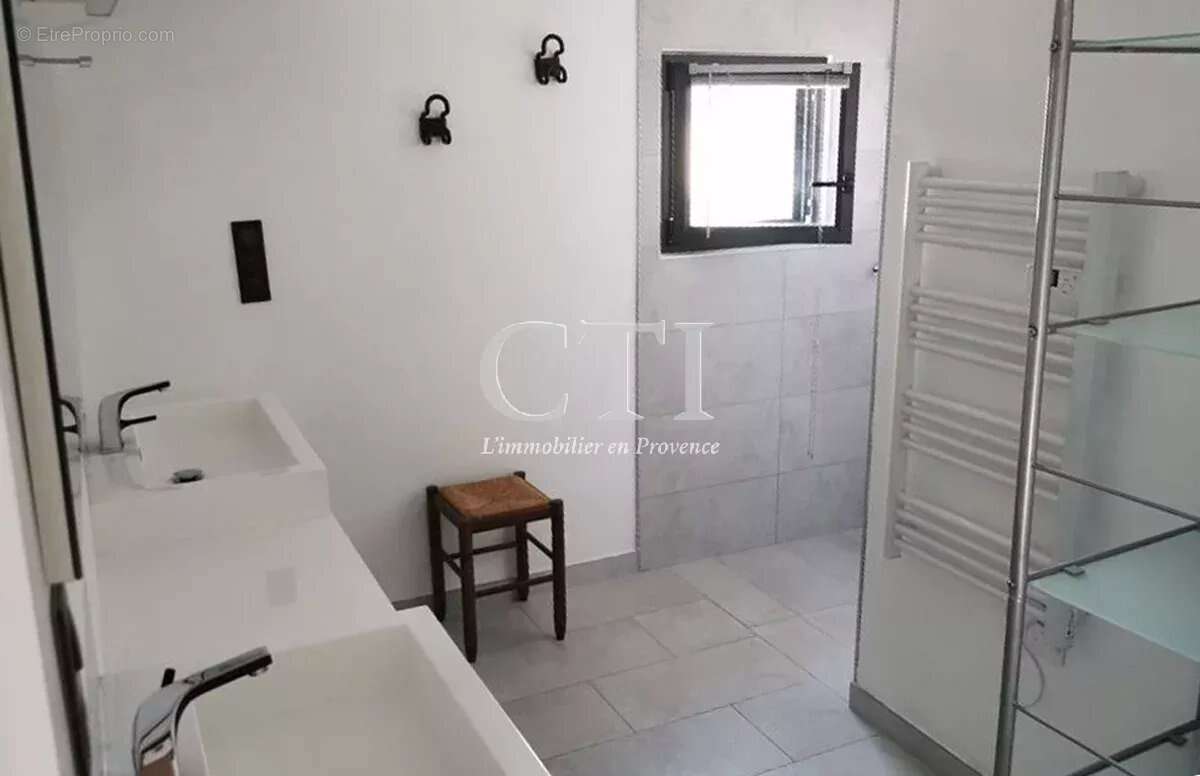 Maison à VAISON-LA-ROMAINE