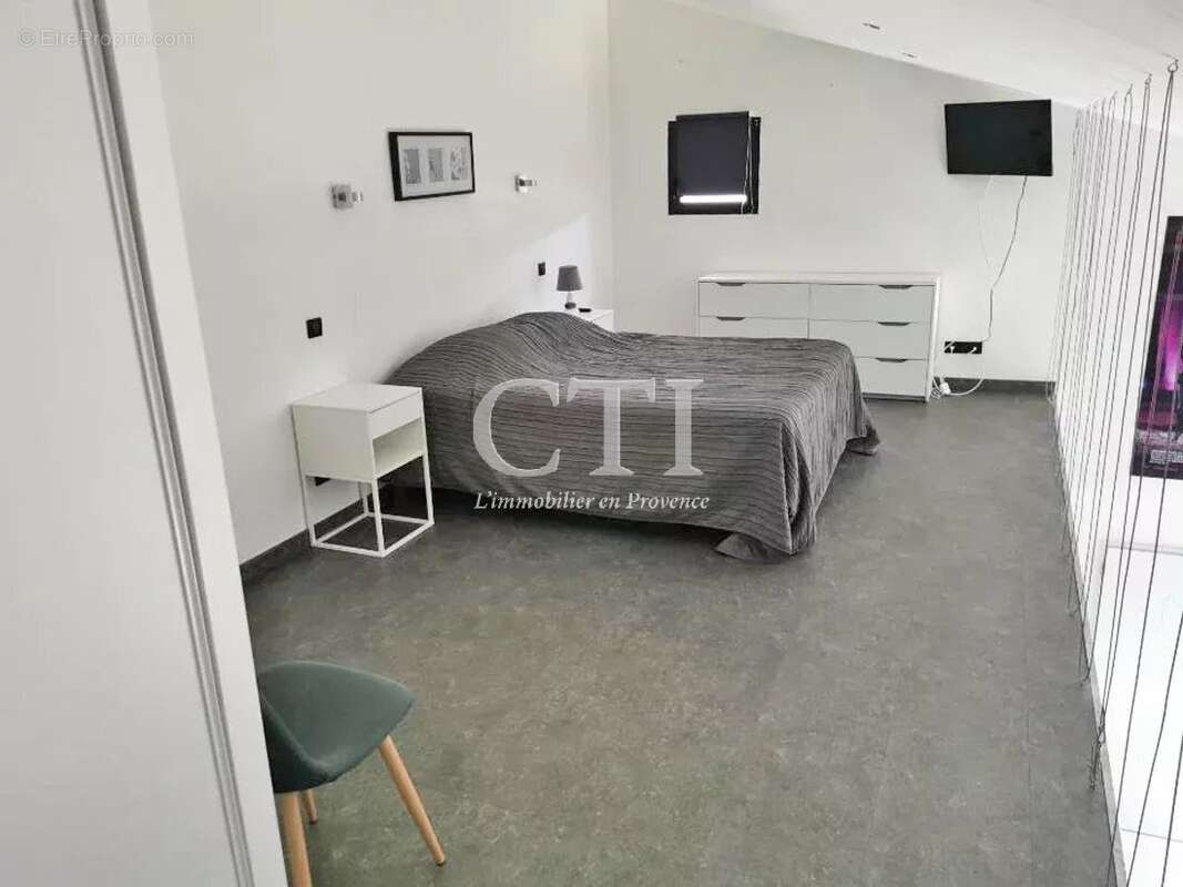 Maison à VAISON-LA-ROMAINE