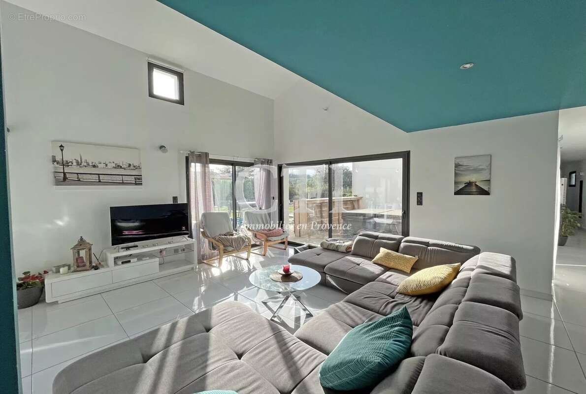 Maison à VAISON-LA-ROMAINE