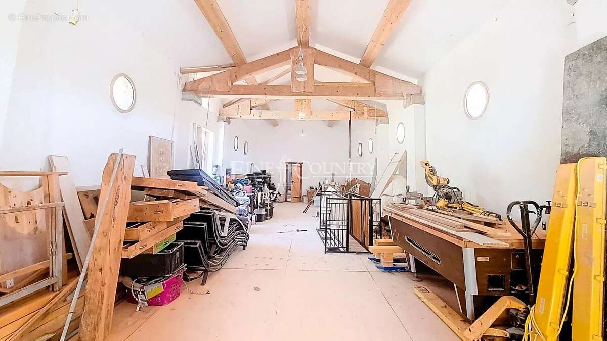 Maison à TOURRETTES