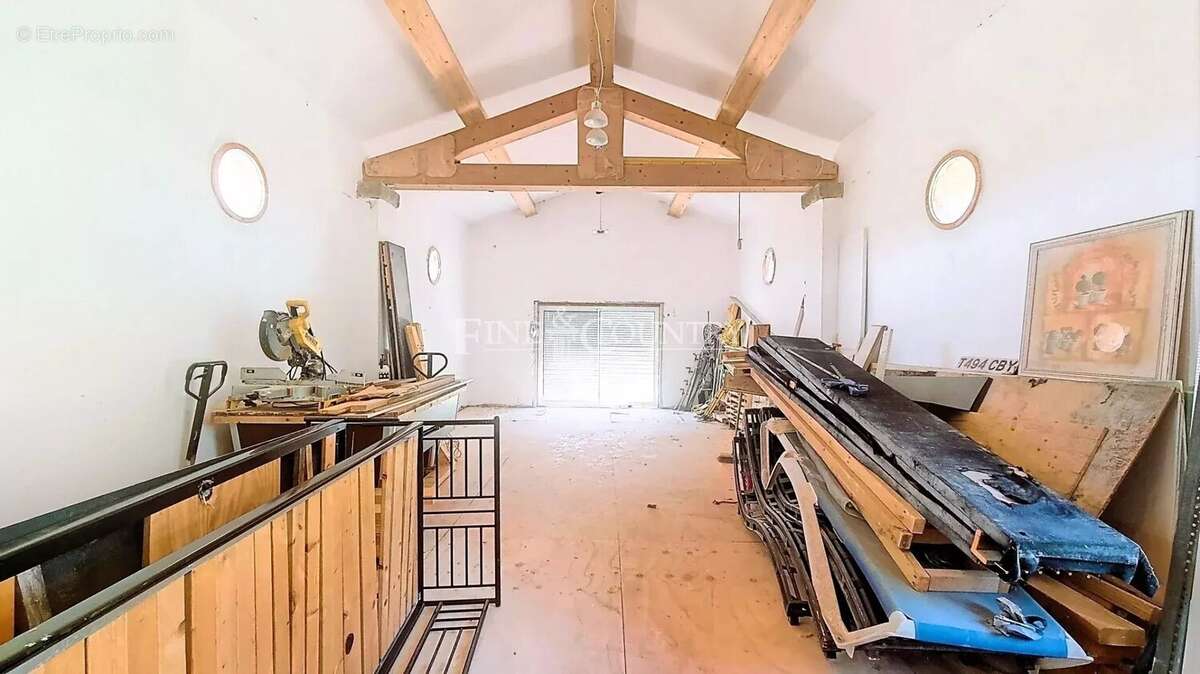 Maison à TOURRETTES