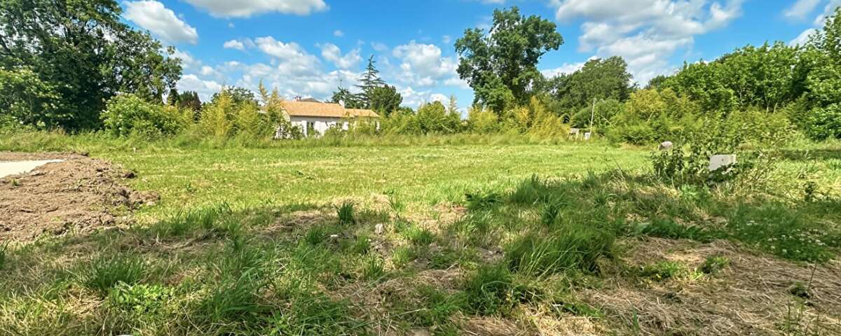 Terrain à GEMOZAC