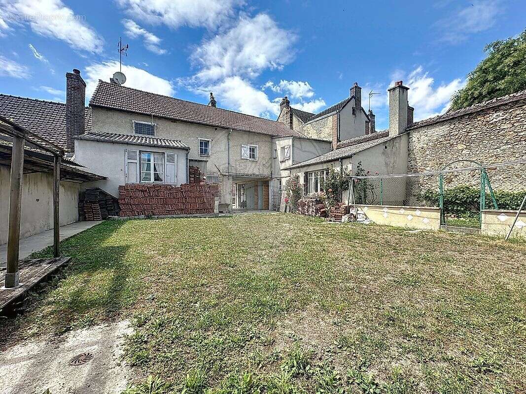 Maison à PONT-SUR-SEINE