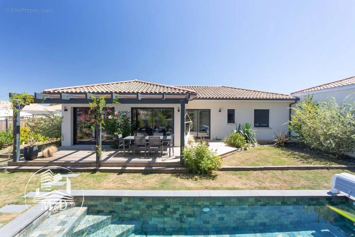 Maison à SAINT-JEAN