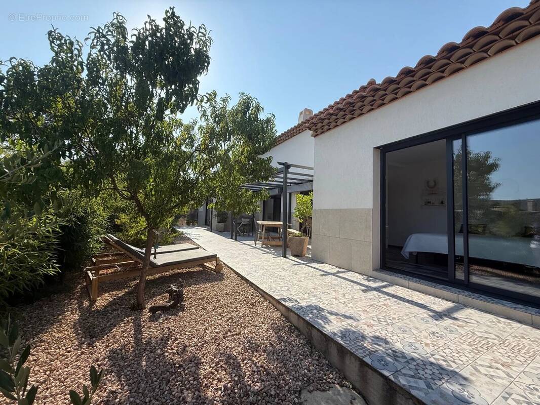 Maison à SAINTE-ANASTASIE-SUR-ISSOLE