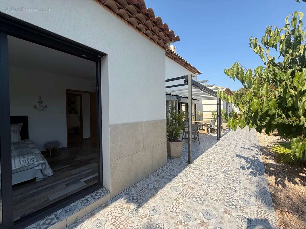 Maison à SAINTE-ANASTASIE-SUR-ISSOLE