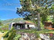 Maison à COLLONGES-SOUS-SALEVE