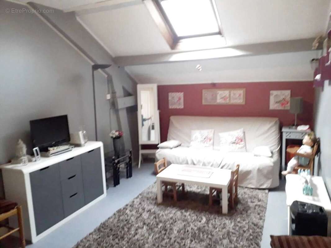 Maison à SAINT-SAUFLIEU