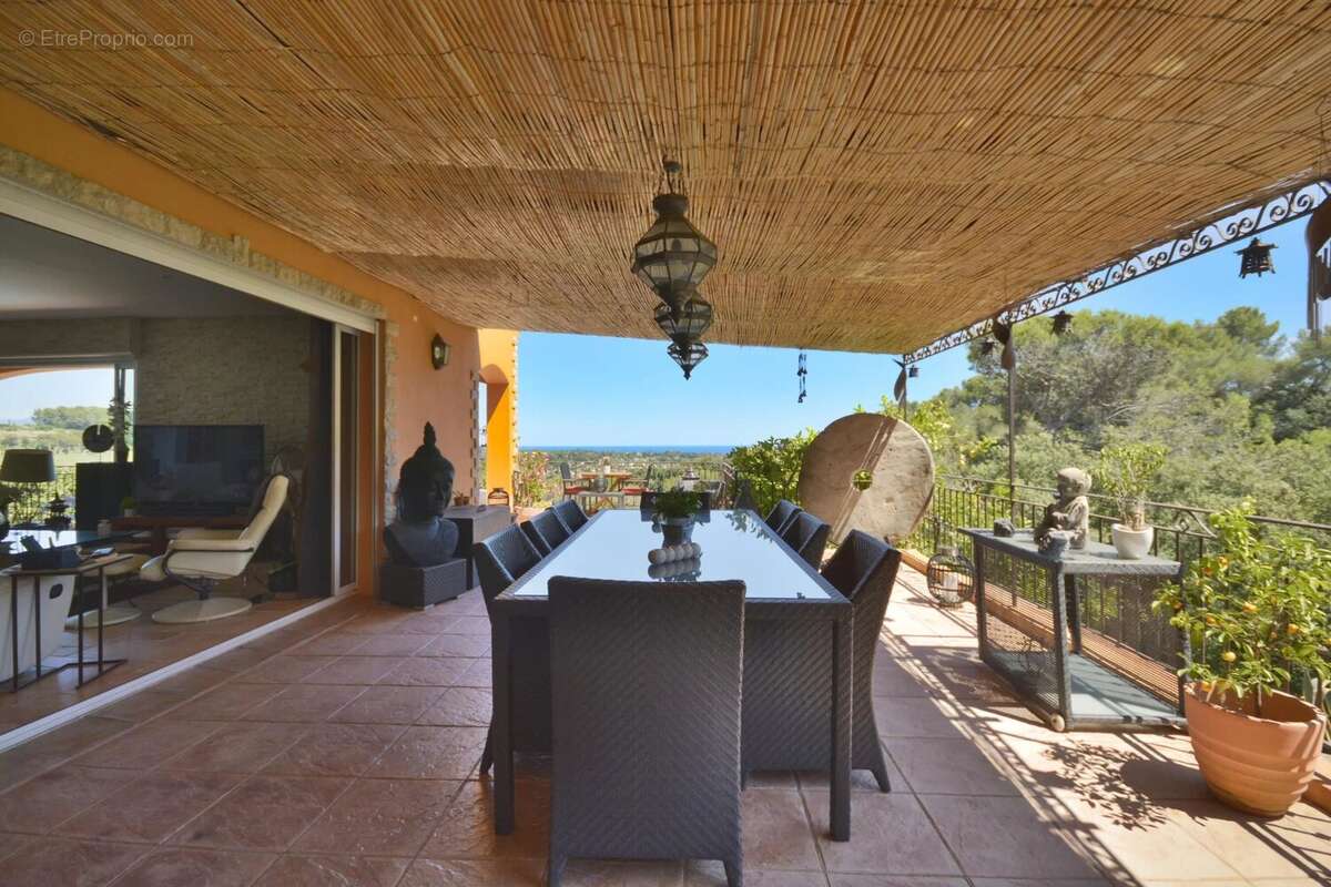 Maison à BIOT
