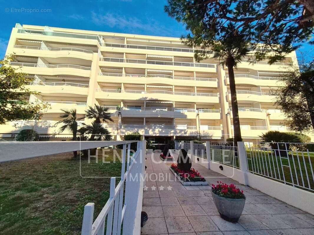 Appartement à CANNES