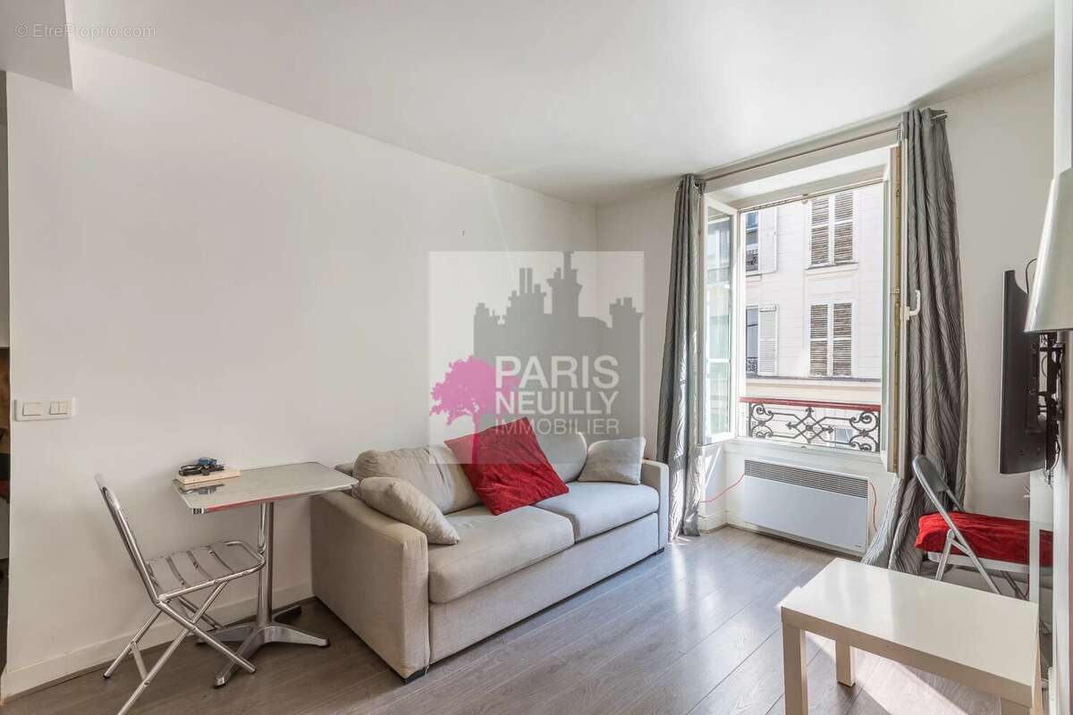 Appartement à PARIS-17E